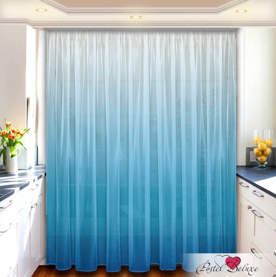 Голубые шторы на кухню