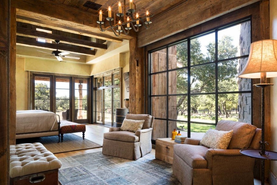 Гостиная с большими окнами