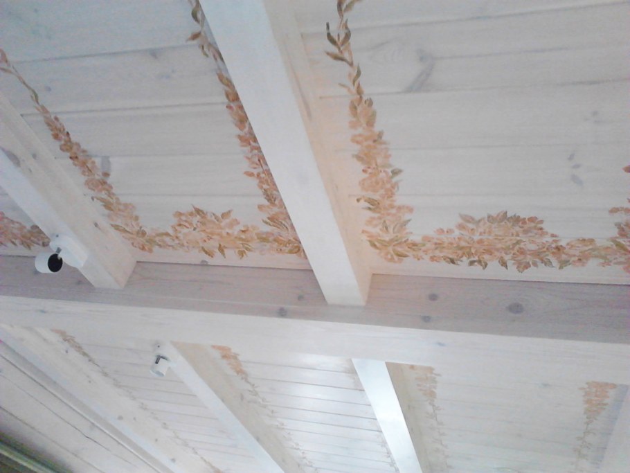 Отделка старого потолка