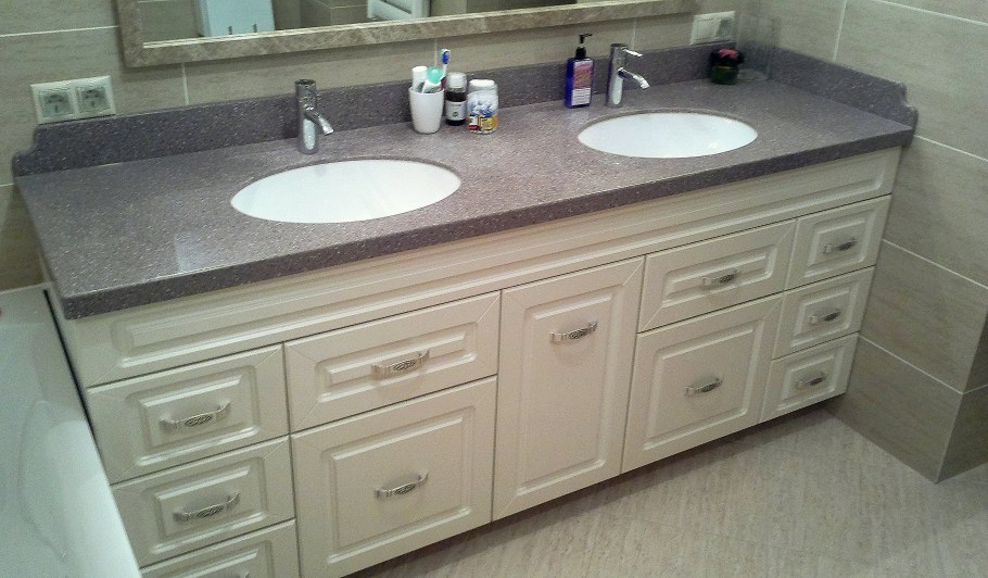 Тумба в ванную комнату со столешницей