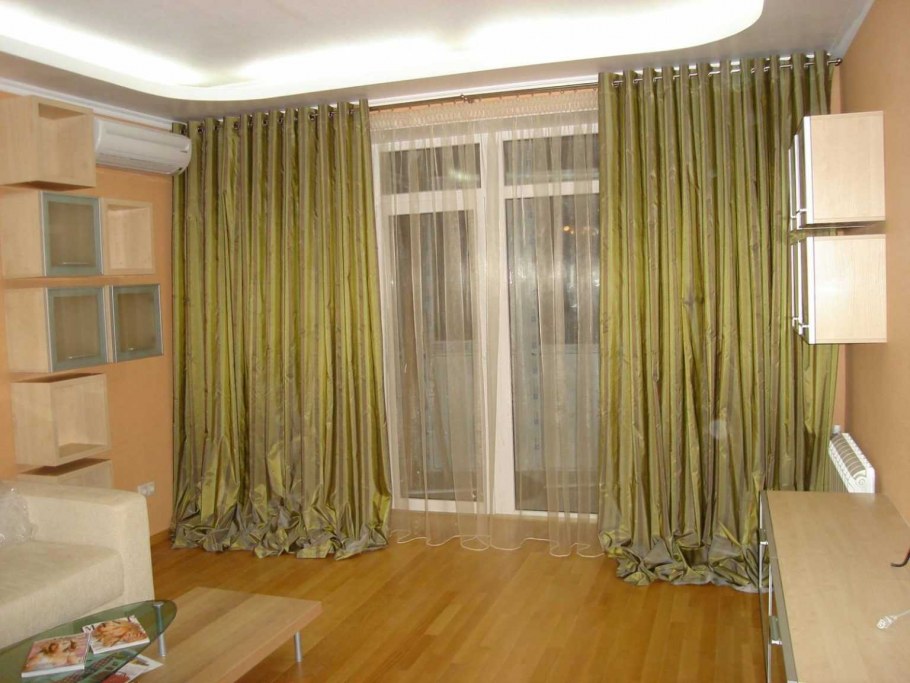 Карнизы для штор в зал