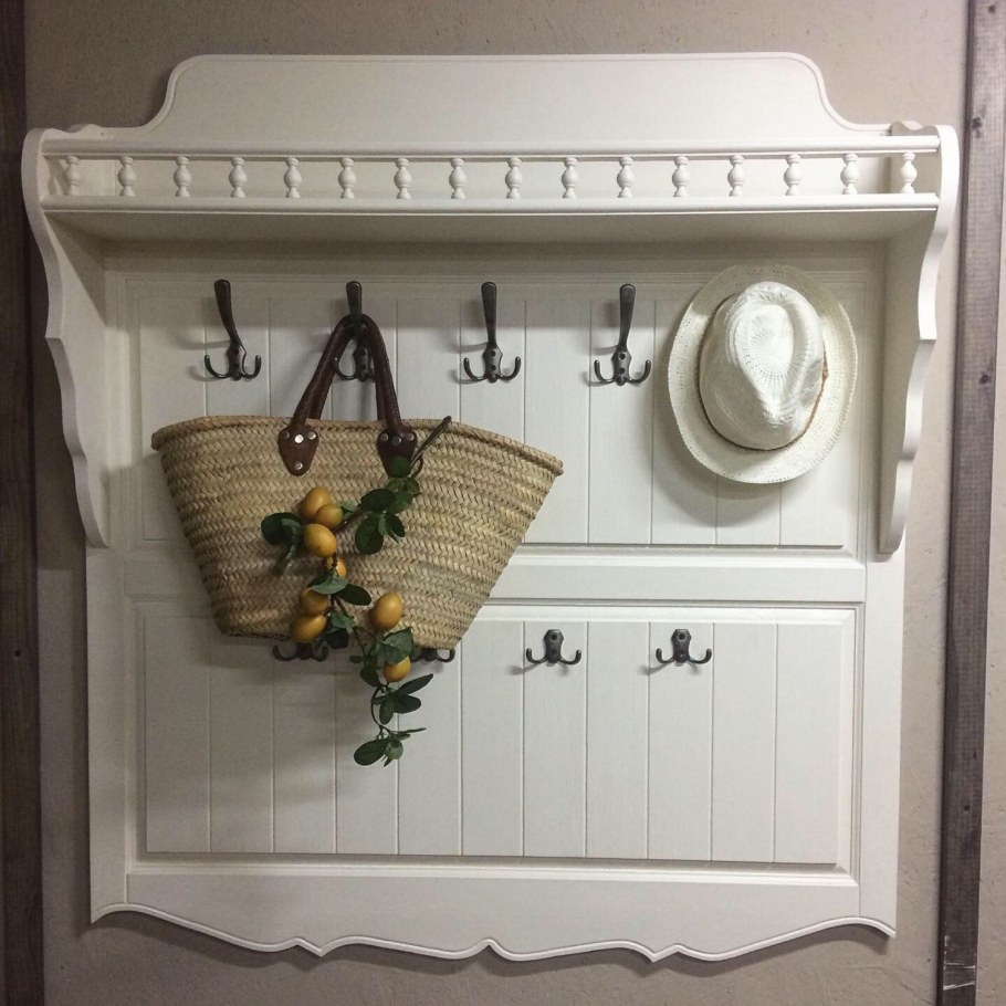 Вешалка в прихожую в стиле Прованс