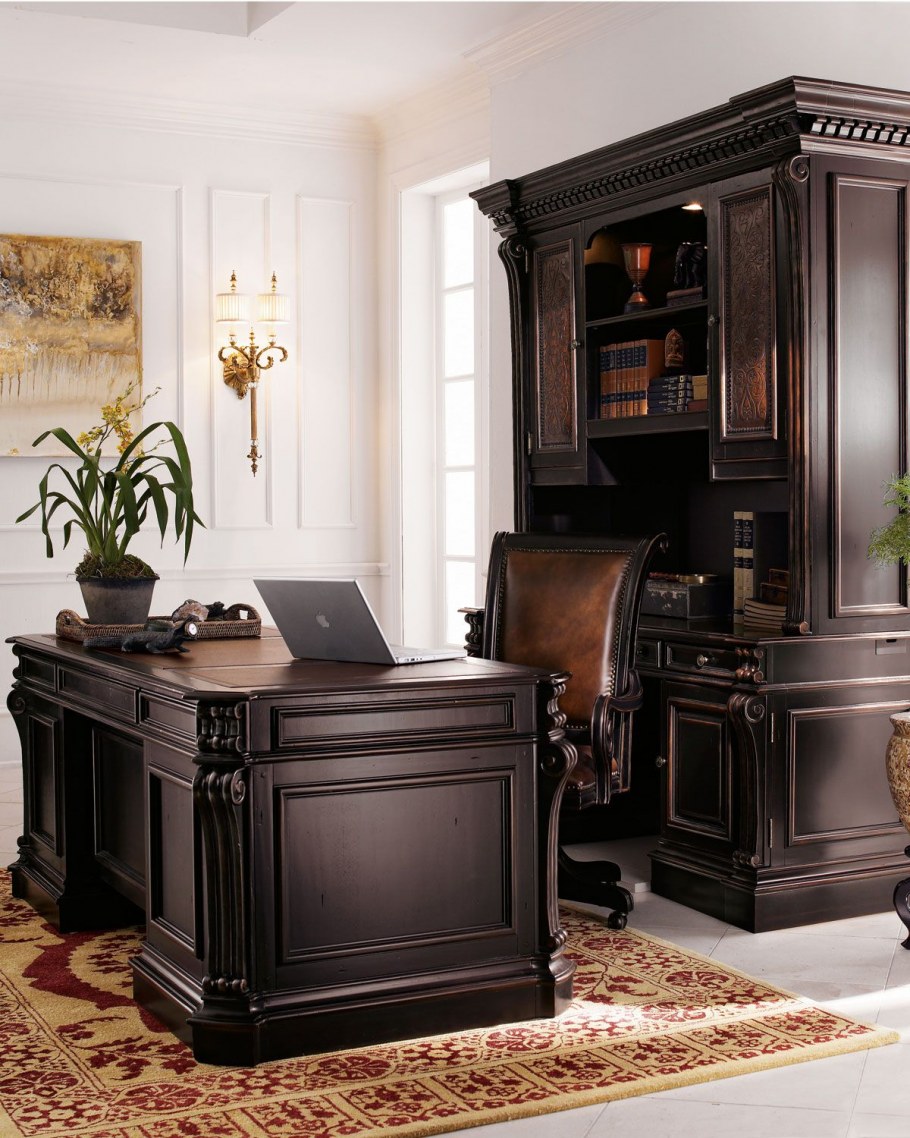 Бюро в доме