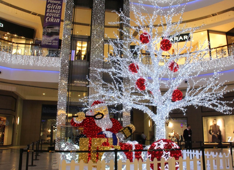 Новогоднее украшение интерьера