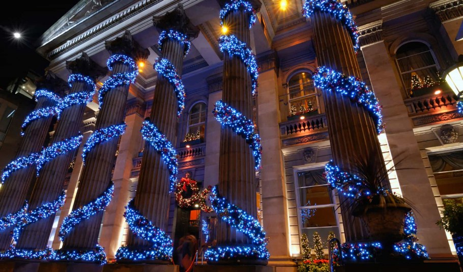 Новогоднее убранство города