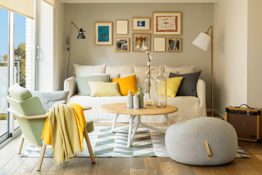 Песочный цвет стен в интерьере