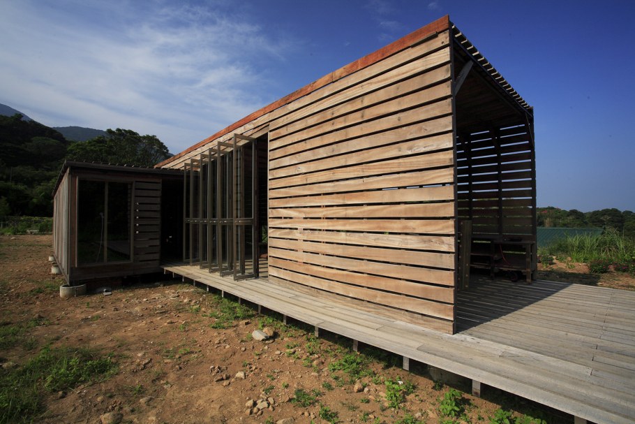 Современный сарай