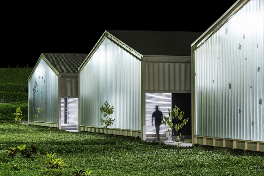 Современный сарай