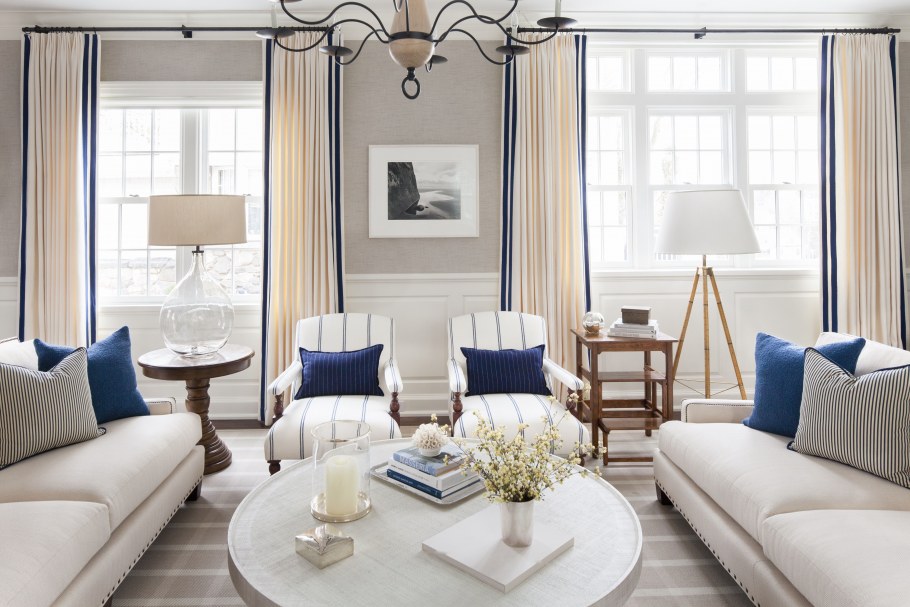 Гостиная в бежево голубых тонах