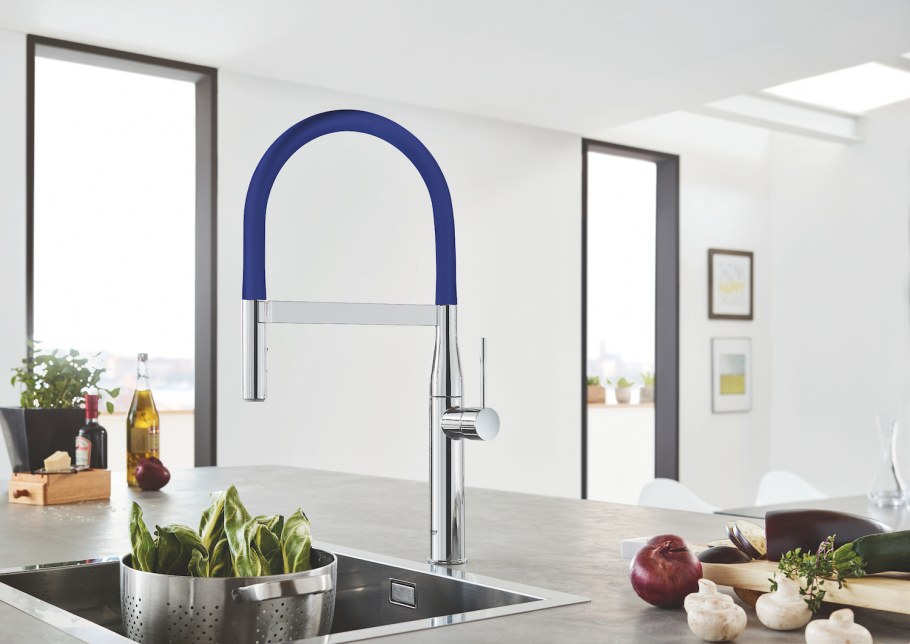 Смеситель Grohe Essence New 30294000 для кухонной мойки