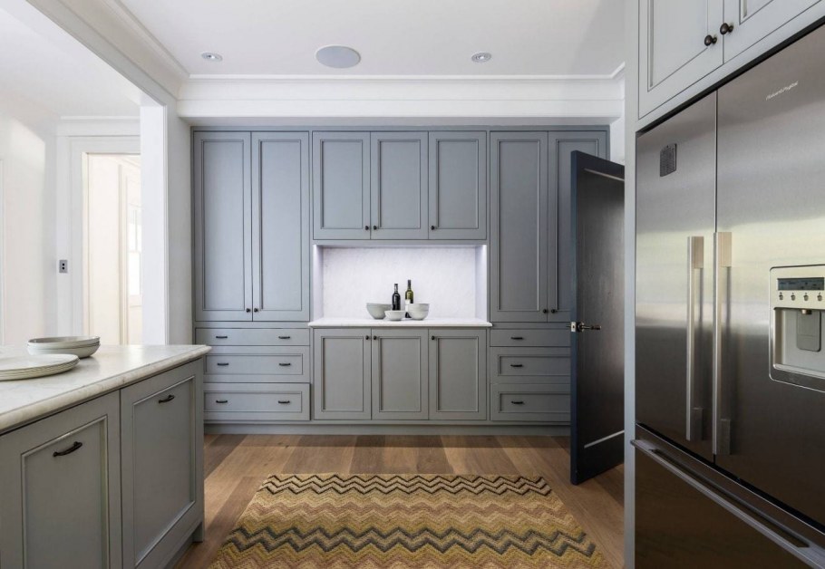 Кухня современная классика