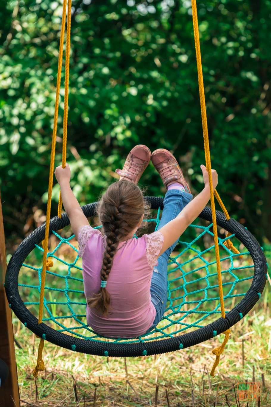 Детская качель гнездо