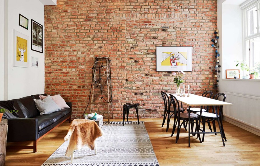 Гостиная с белым кирпичом