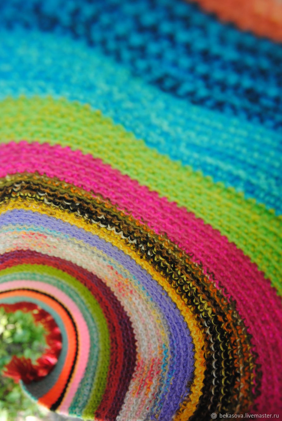 Яркий половик