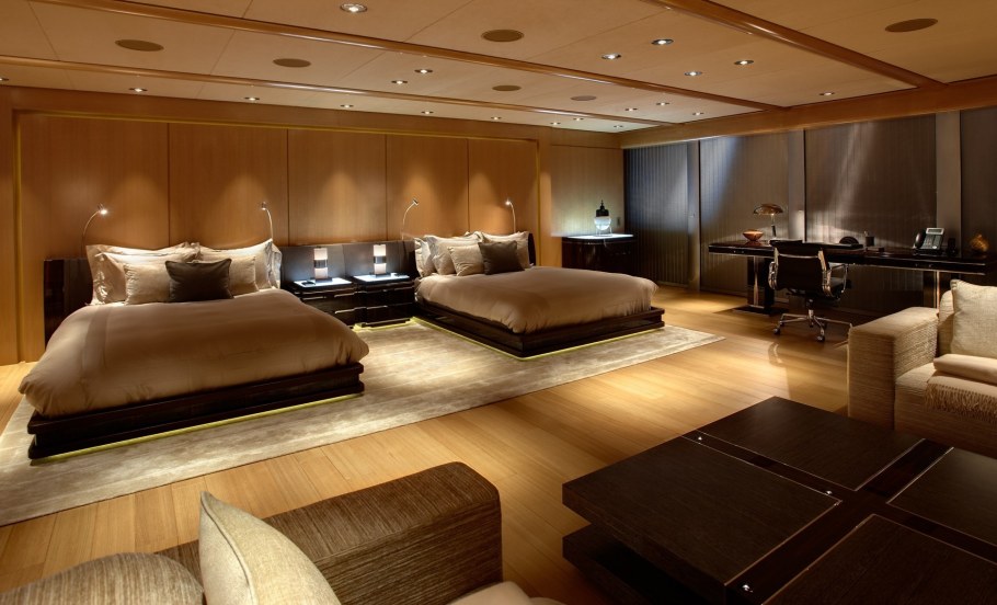 Тотал Блэк спальня