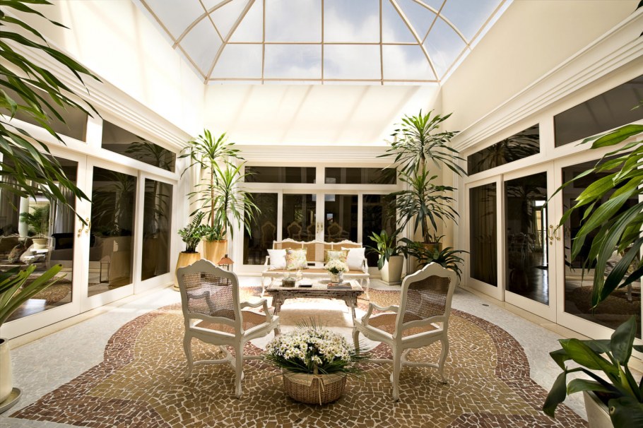 Зимний сад в особняке