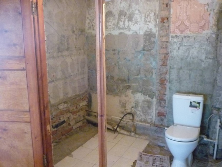 Объединение туалета с кладовкой