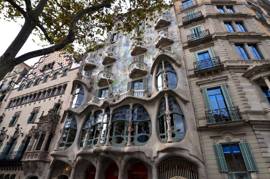 Гауди Модерн в архитектуре