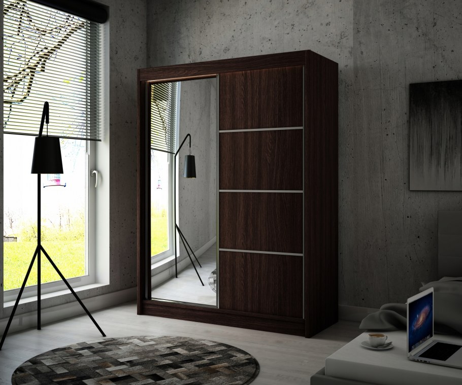 Черный шкаф купе с зеркалом