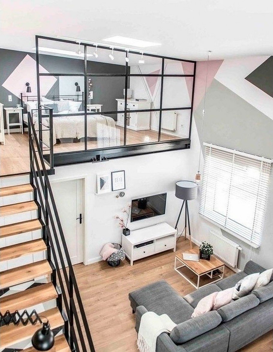 Интерьер с высокими потолками в квартире