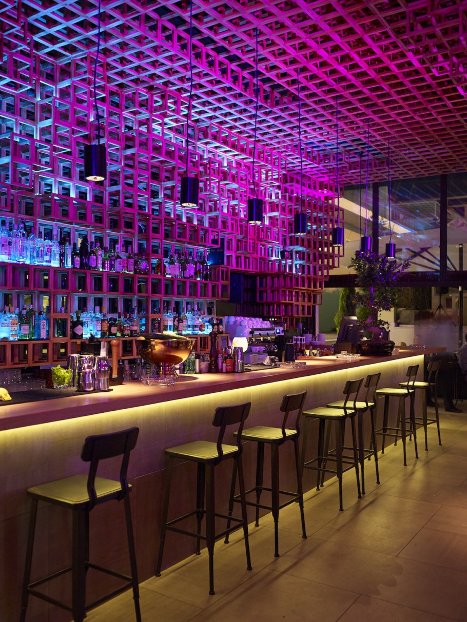 Интерьер бара