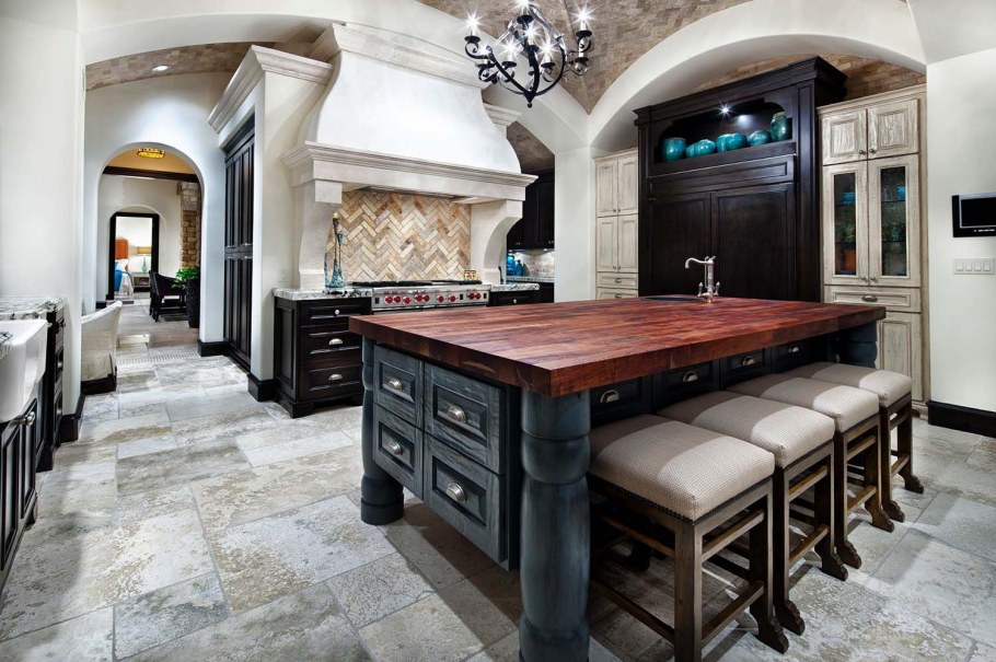 Кухня из массива Средиземноморский стиль