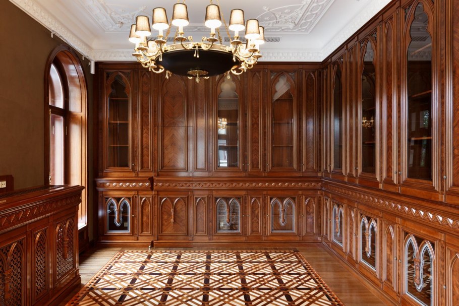 Кабинет из дерева