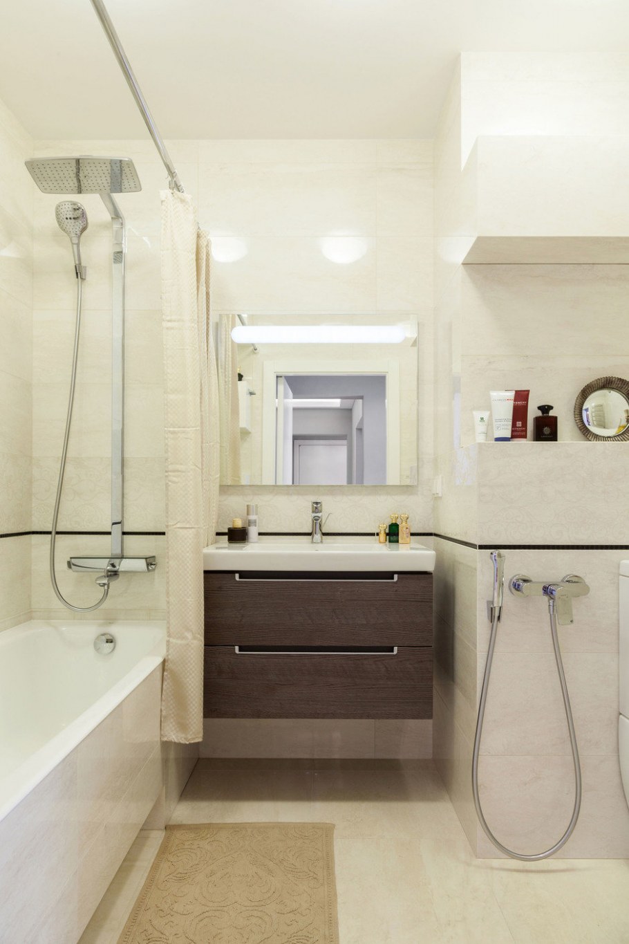 Светлая ванная комната 4 кв м