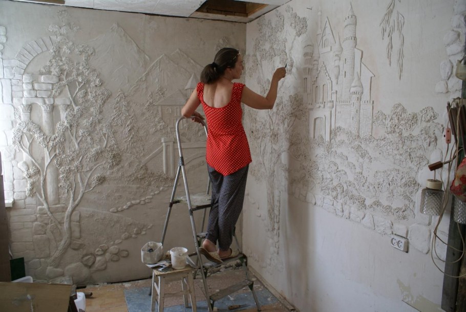 Декорирование стен штукатуркой