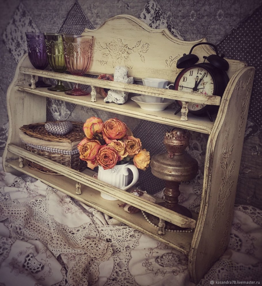 Винтажные кухонные полки