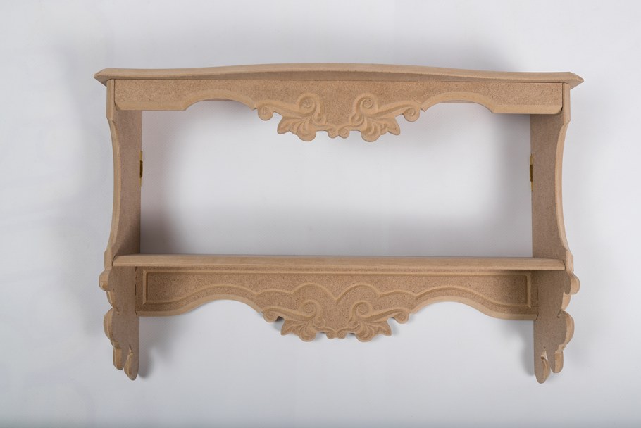 Декоративная полка из дерева
