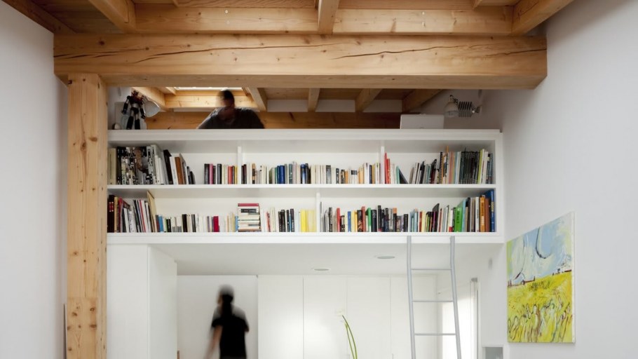 Антресоль открытая