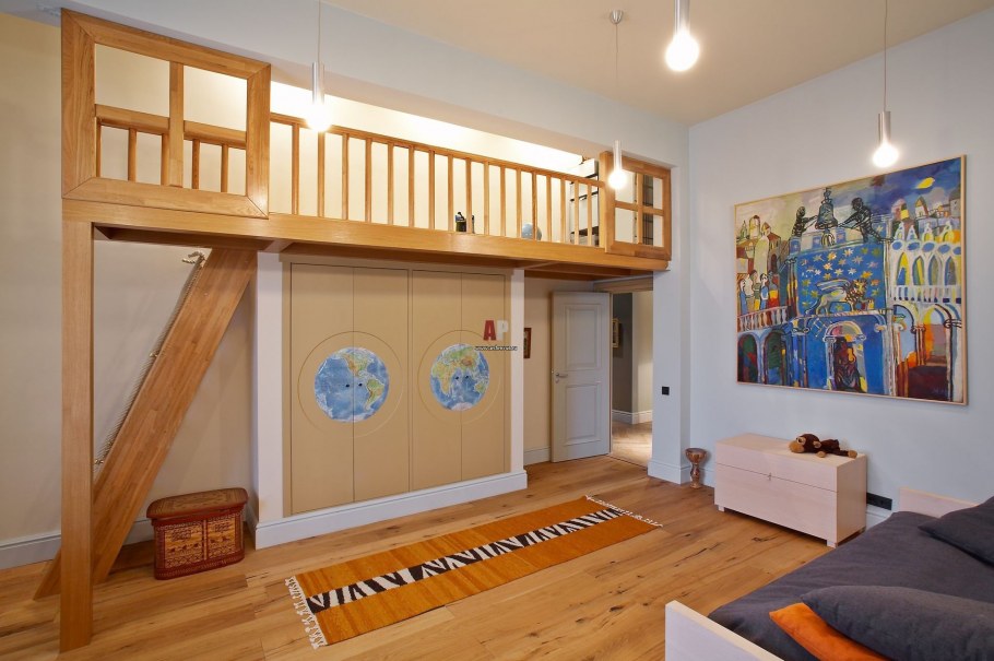 Антресольный второй ярус