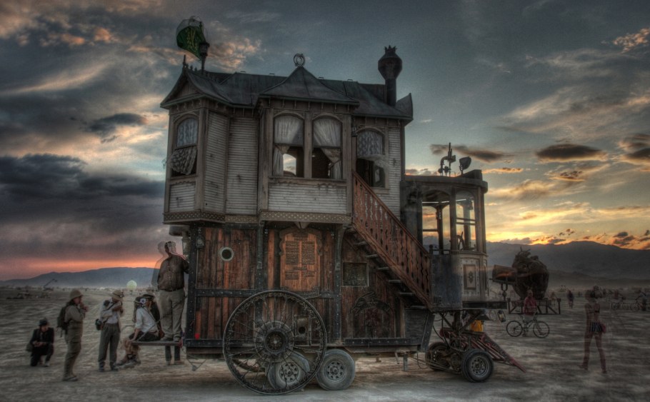 Дом в стиле стимпанк