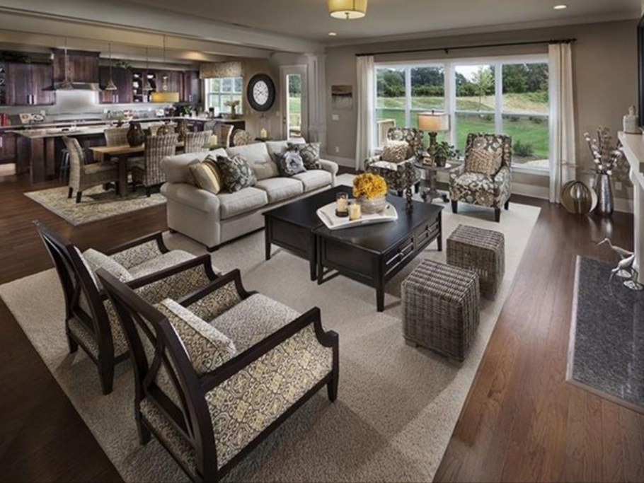 Большая кухня гостиная