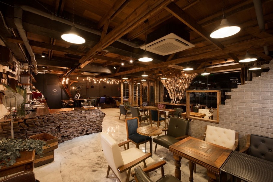 Бар в деревенском стиле