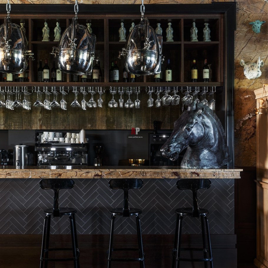 Интерьер салуна на диком западе