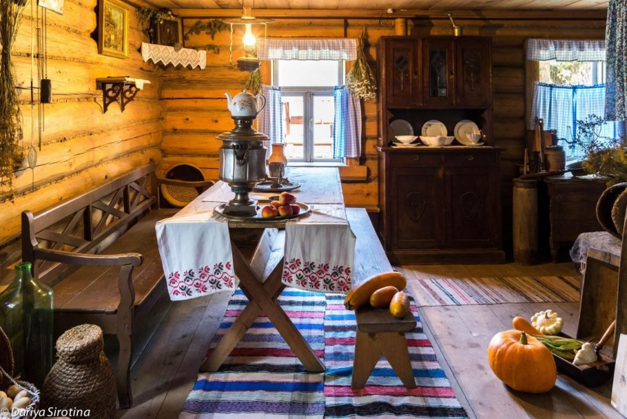 Интерьер деревенской избы