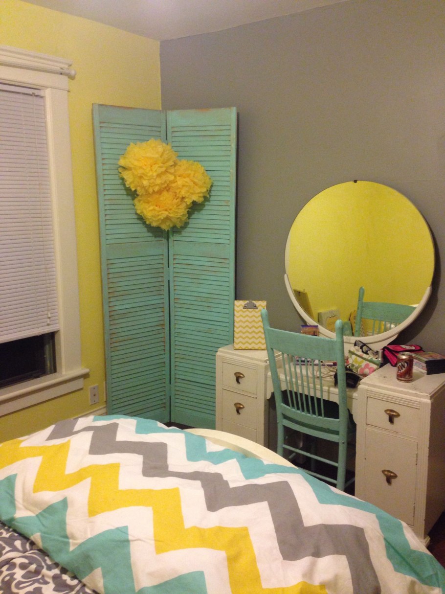 Желтый и бирюзовый в интерьере детской