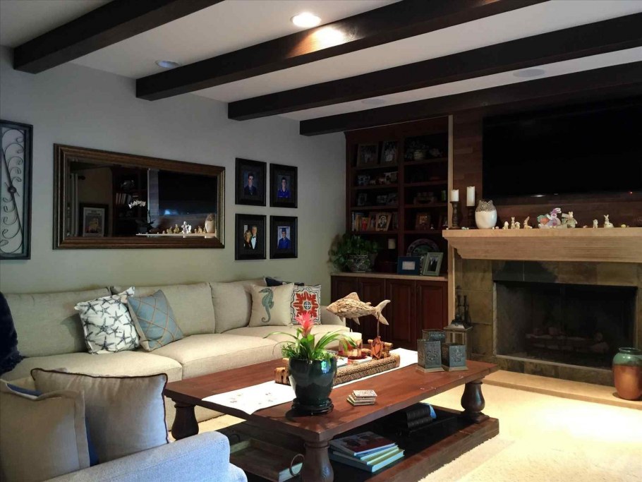 Декоративные балки в гостиной