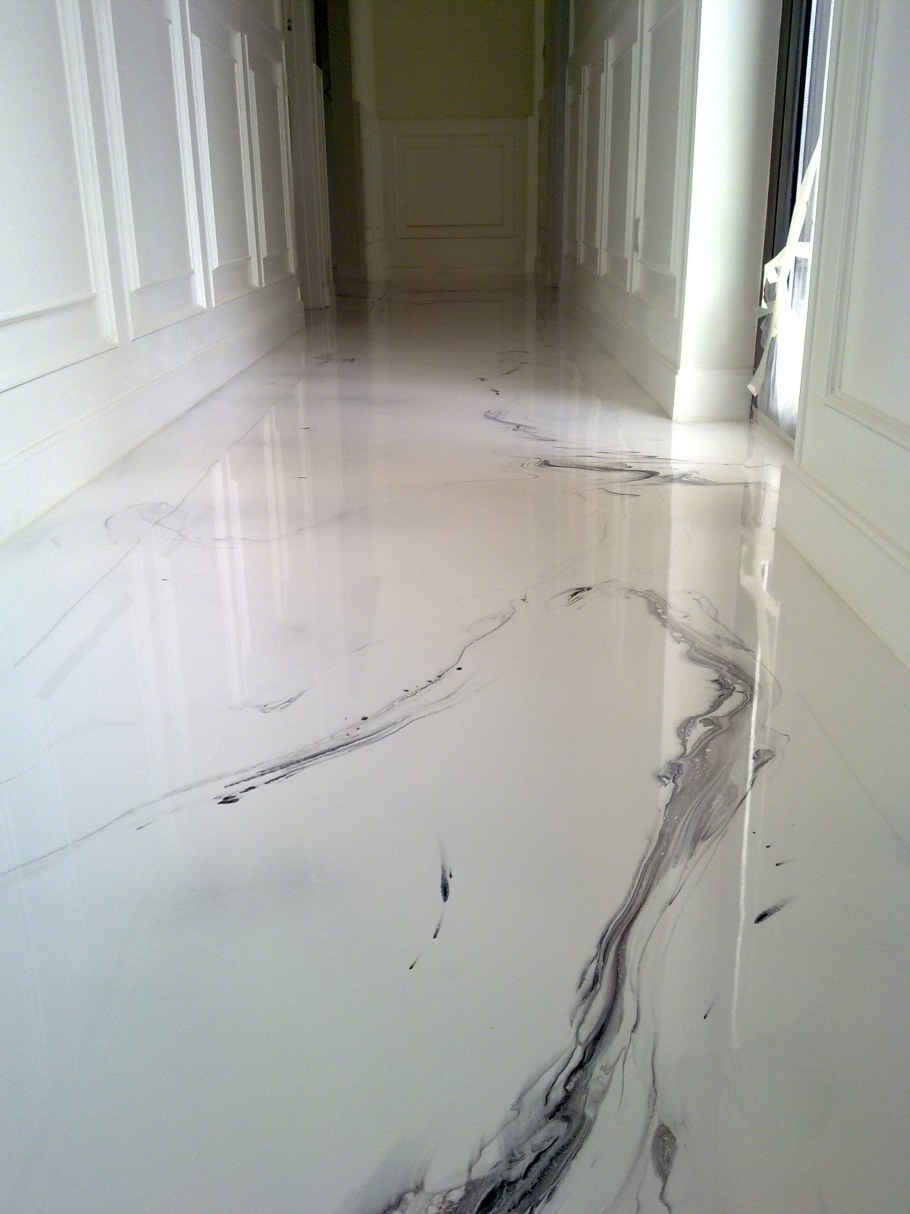 Белый наливной пол