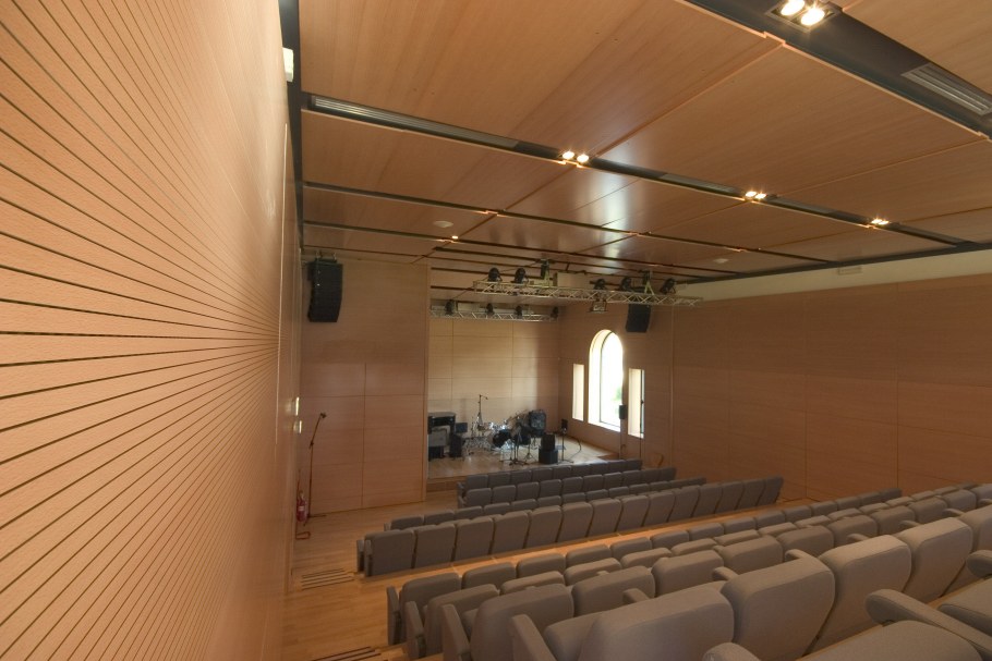 Акустические панели для актовых залов
