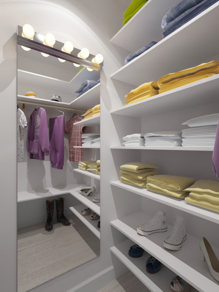 Интерьер маленькой гардеробной комнаты