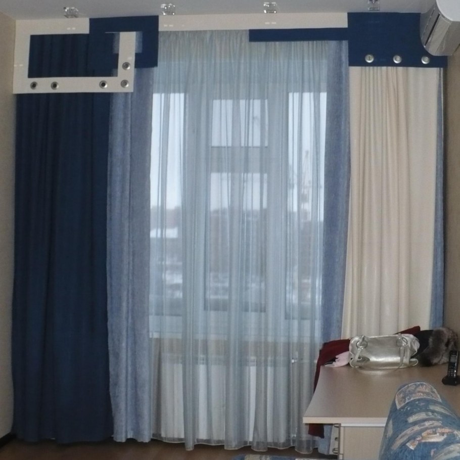 Шторы в комнату молодого человека