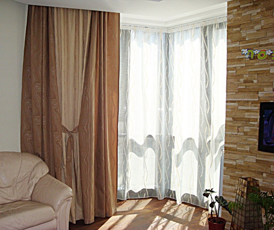 Шторы на окна с простенком