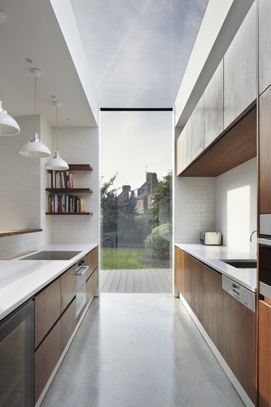 Интерьер параллельной кухни