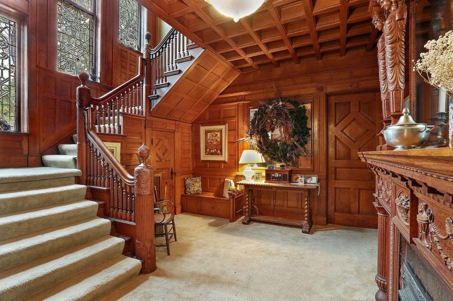 Лестница в викторианском доме