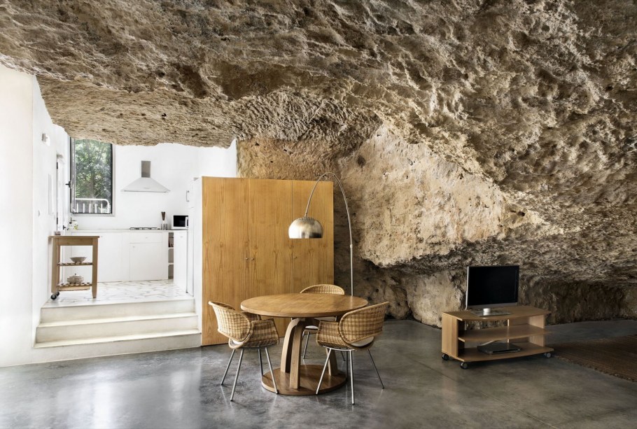 Cave House в Испании