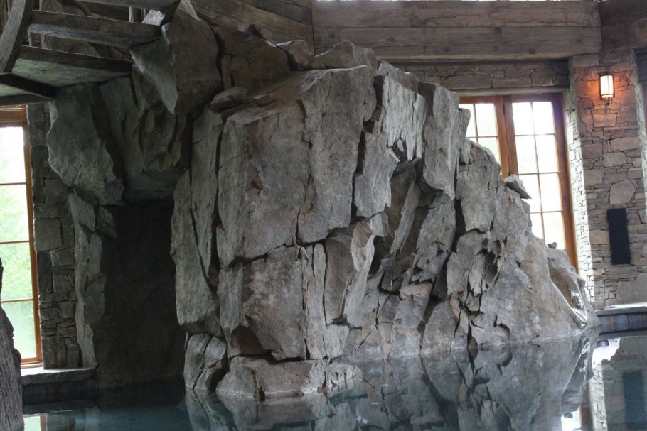 Искусственные скалы из бетона