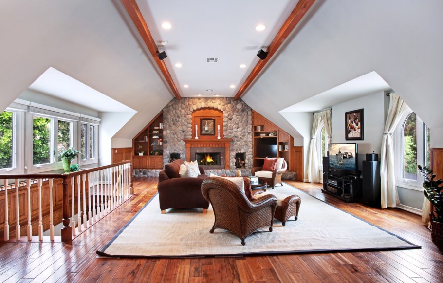 Гостиная под лестницей